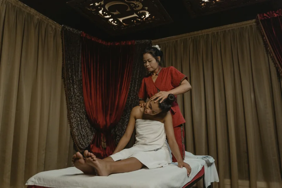 Phòng xông hơi và tắm trắng